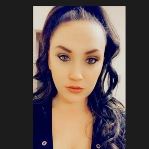 Meet your Posher, Janine